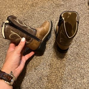 Old west cowboy toddler size 4. Never worn